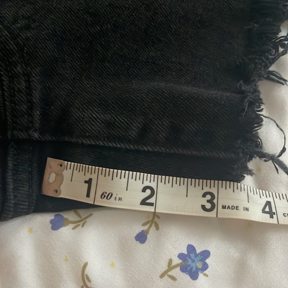 Old Navy Extra High Rise Black Jean Short size 16 - Picture 7 of 7